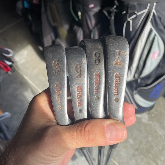 Golf clubs Wilson ultra 4 pc set in right handed - Picture 2 of 8